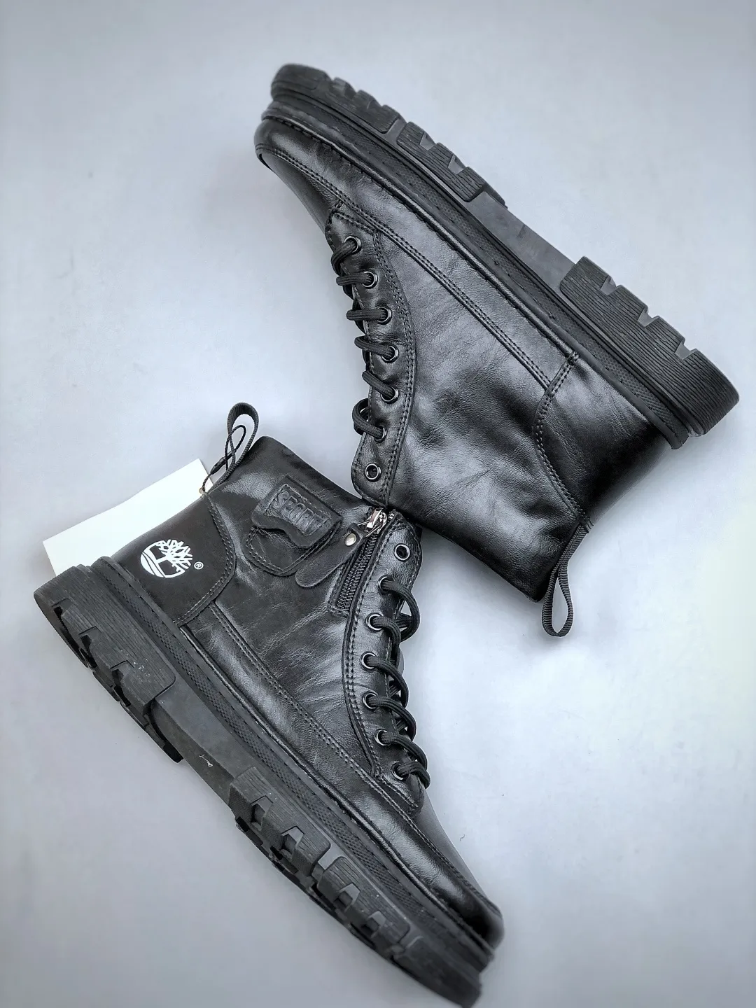 Local self-pickup💰520 Support store/Timberland Timberland classic 25ss new high-top, classic re-creation, new upgrade, Guangdong factory quality, original box and original packaging. The fabric is made of Italian top frosted cowhide, with anti-odor and anti-corrosion genuine leather latex insoles, giving you a perfect wearing experience. High-quality, durable and a must-have for sportsmen. Specially designed to treat handsome men. High-quality, first-class foot feel. Exclusive supply. Official item number: TB23066 Size: 39-44